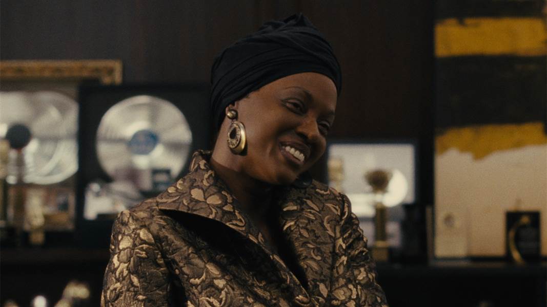 Zoe Saldana ostro atakowana za rolę Niny Simone. Ma za jasny kolor skóry?