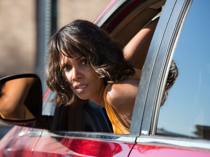     Wściekła Halle Berry ściga porywaczy dziecka. Zobacz nowy zwiastun Kidnap