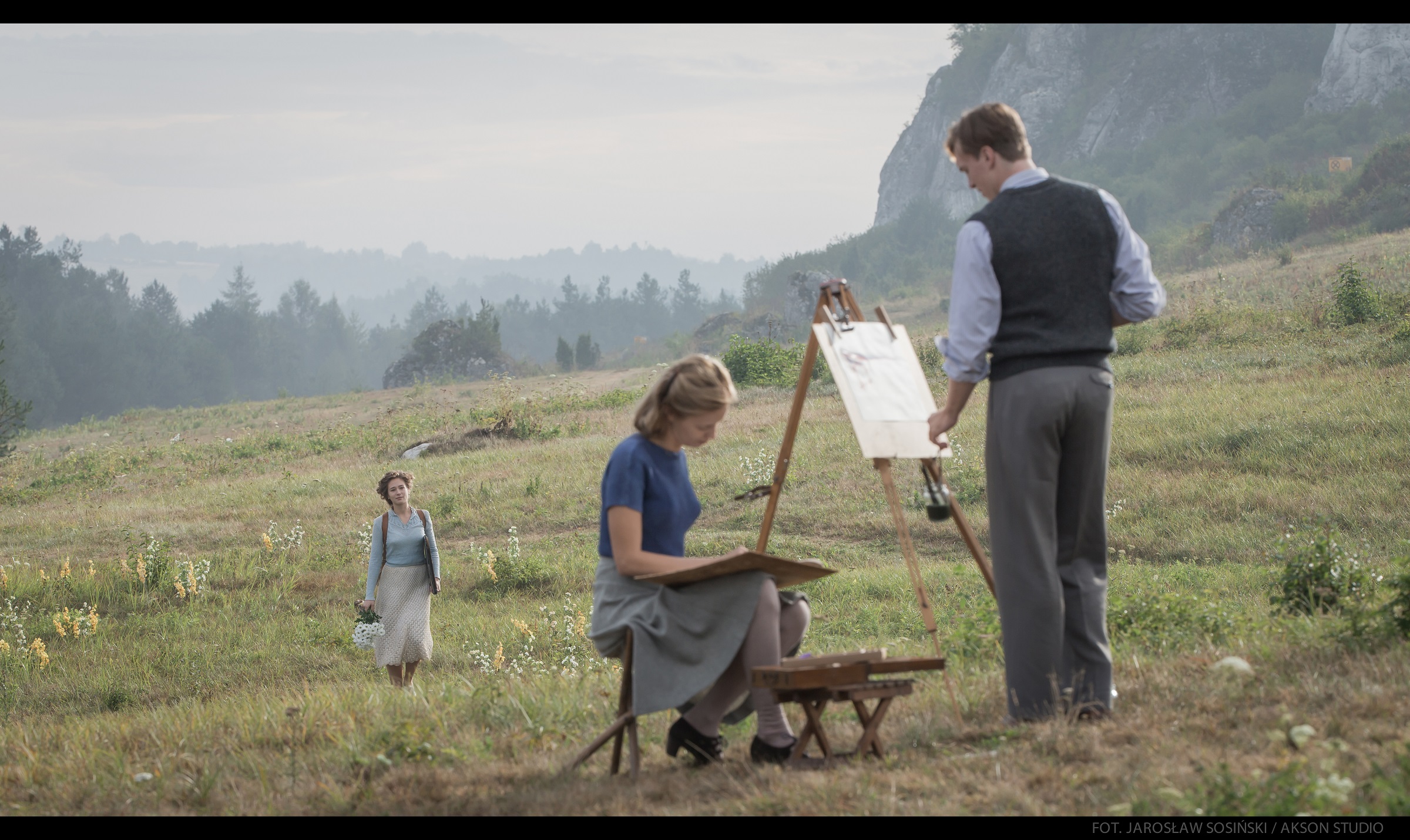 Po innej stronie cmentarza