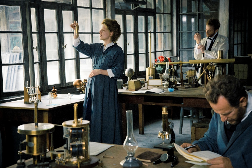 Maria Skłodowska-Curie – obejrzyj nasze wywiady z gwiazdami filmu