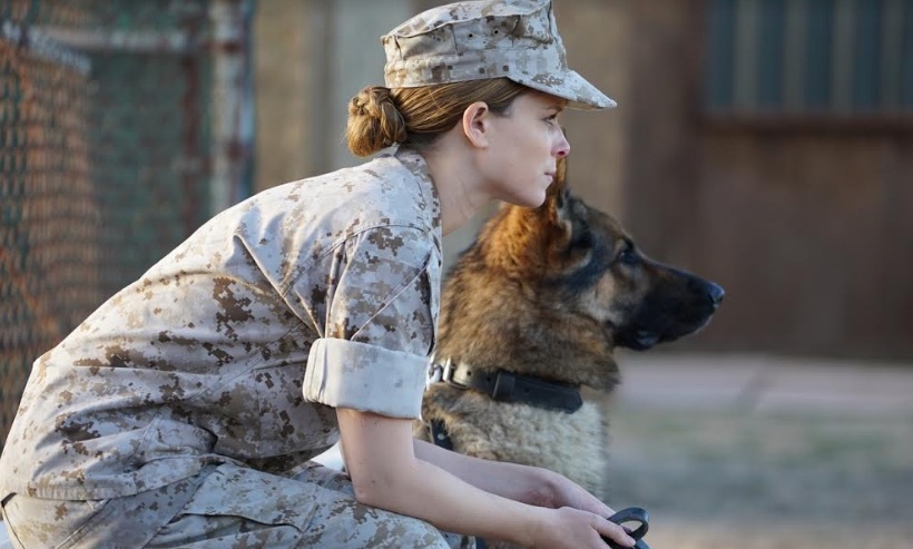    Kate Mara z psem na wojnie w Iraku. Zwiastun Megan Leavey