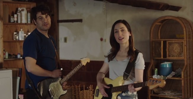     Nowy zwiastun i plakat komedii Band Aid