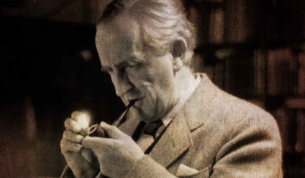     Wiemy kto może zagrać Tolkiena. Jest kandydat do roli