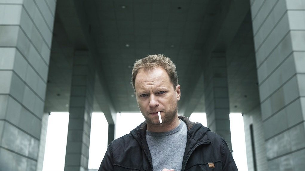     CANAL+ Polska zapowiada serialową ofensywę. 3. sezon Belfra i kilka nowości