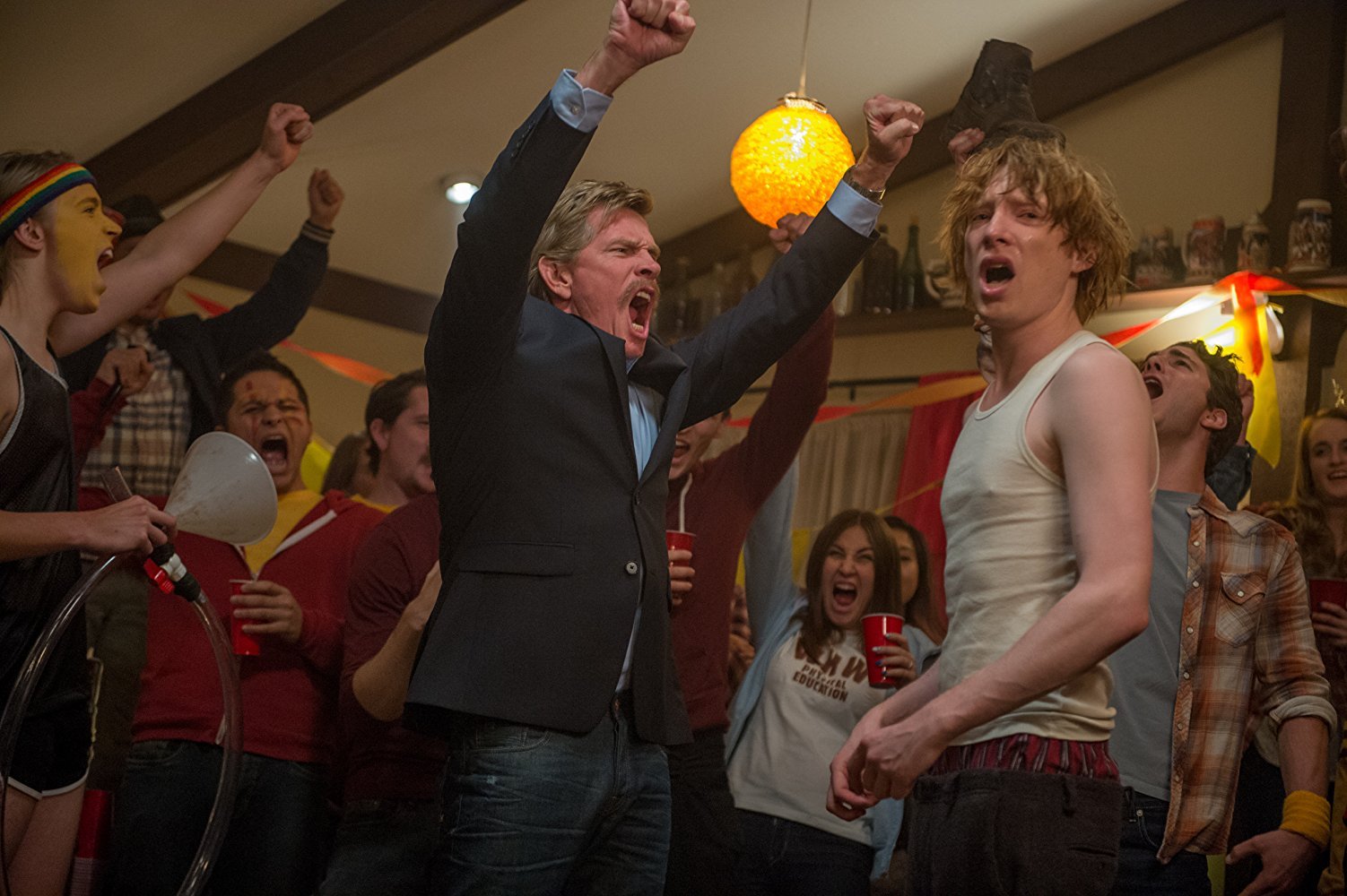 Domnhall Gleeson i Thomas Haden Church w nowym zwiastunie komedii Crash Pad