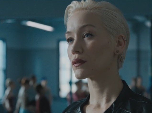     Marina Benedict i Benjamin Stockham w 4. sezonie Gotham