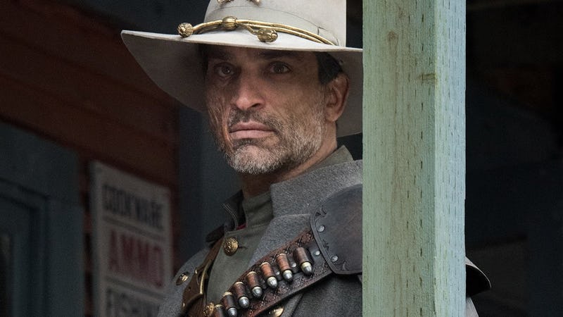     Johnathon Schaech twierdzi, że był molestowany przez reżysera filmu Sparrow