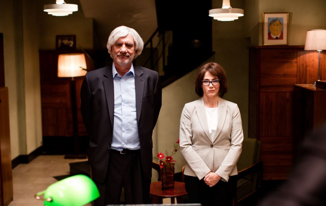     Motoryzacyjne szaleństwa, pełzające dyktatury i miłosne wojaże od dziś na Showmax