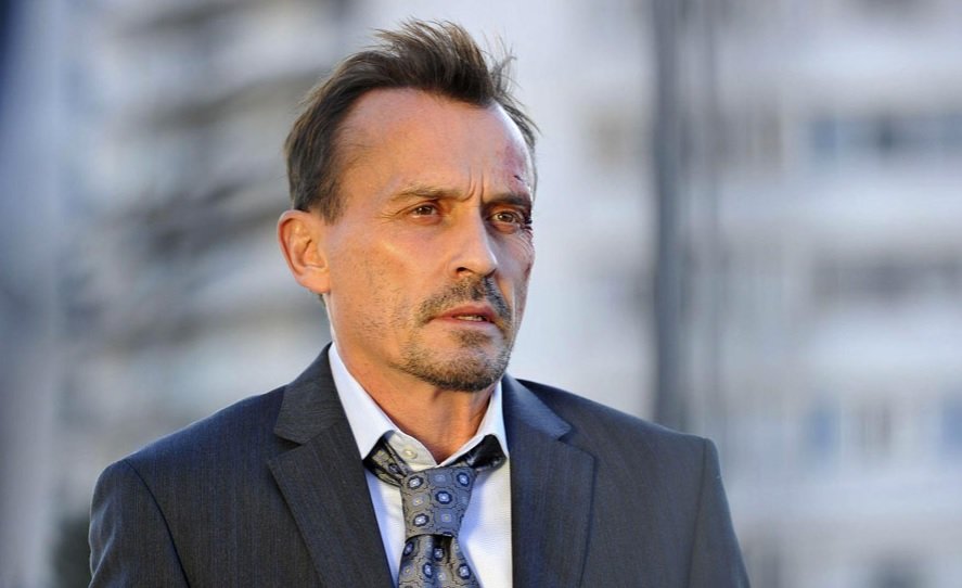     Robert Knepper pozwany do sądu za zniesławienie