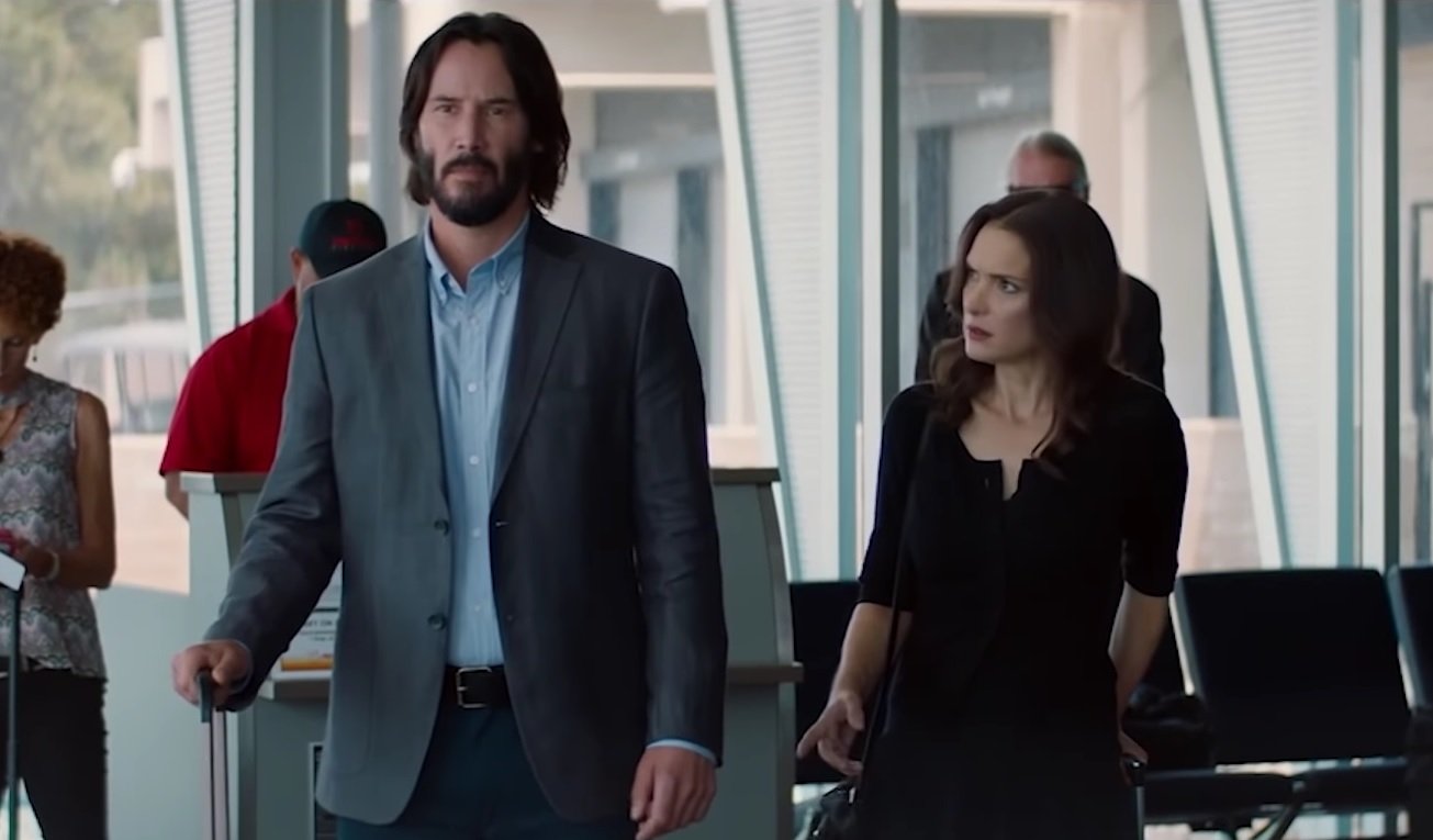 Keanu Reeves i Winona Ryder w scenie z filmu Destination Wedding. Zobacz  wideo