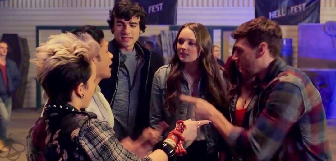 Krwawe Halloween w horrorze Hellfest. Zwiastun dla dorosłych