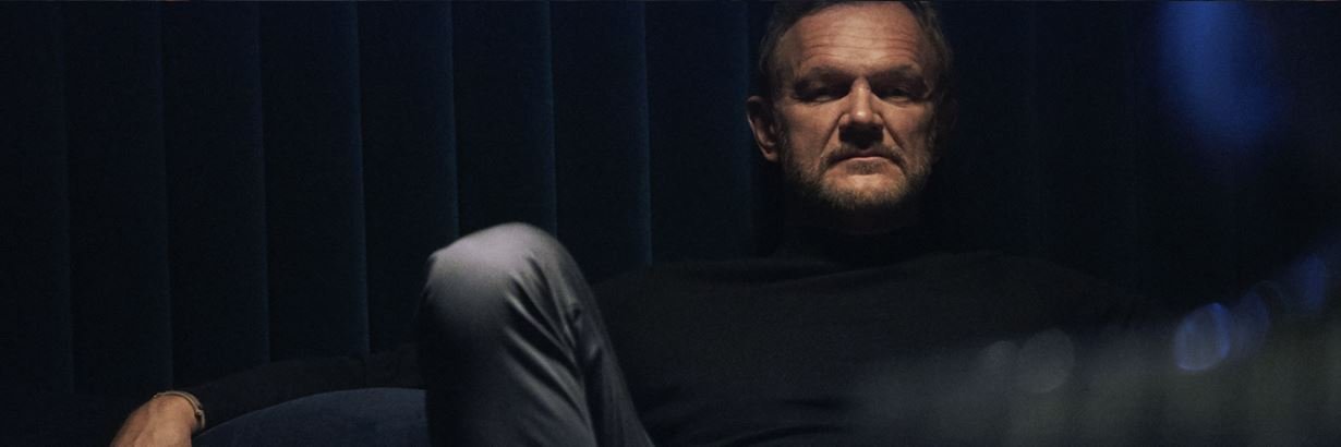     Cezary Pazura: kocham oglądać seriale [wywiad]