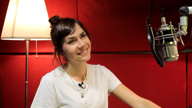     Olga Bołądź: Cenię sobie to, że mogę czytać dla innych [WYWIAD WIDEO]