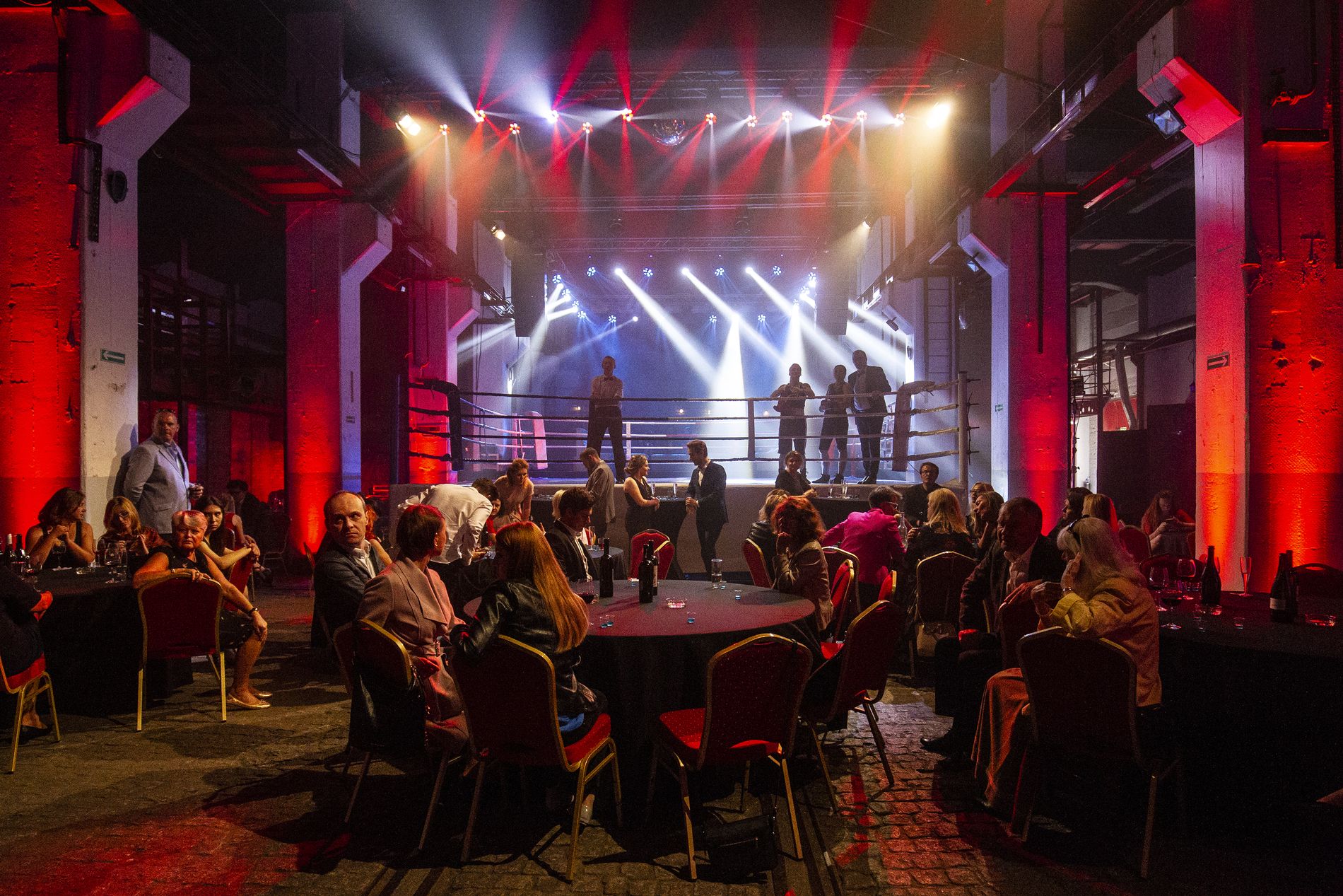     Raz, jeszcze raz – film o przyjaciołach, gangsterach i walce bokserskiej w tle [NA PLANIE]