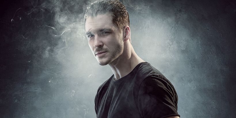     Asymetria - Mikołaj Roznerski gwiazdą nowego filmu Konrada Niewolskiego