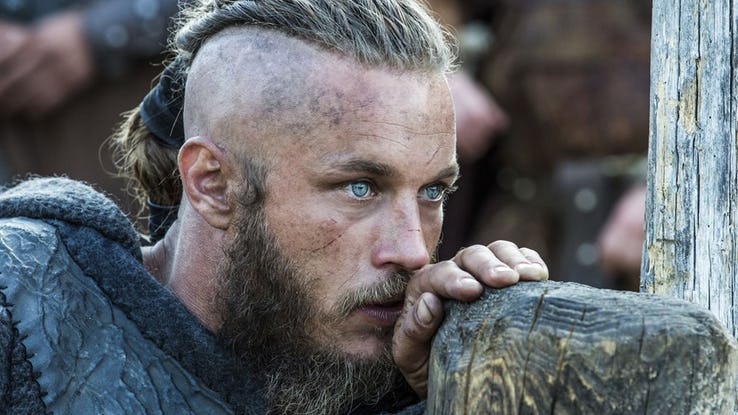     Travis Fimmel z Wikingów dostał główną rolę w thrillerze science fiction
