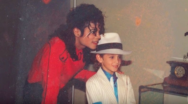 Leaving Neverland – gdzie po polsku obejrzeć kontrowersyjny dokument?
