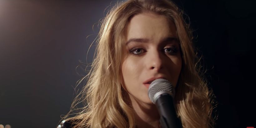     Shallow po polsku. Zobacz covery piosenki z filmu Narodziny gwiazdy