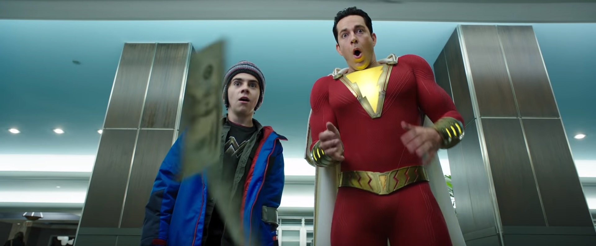     Shazam! to film DC inny niż wszystkie. Są pierwsze opinie