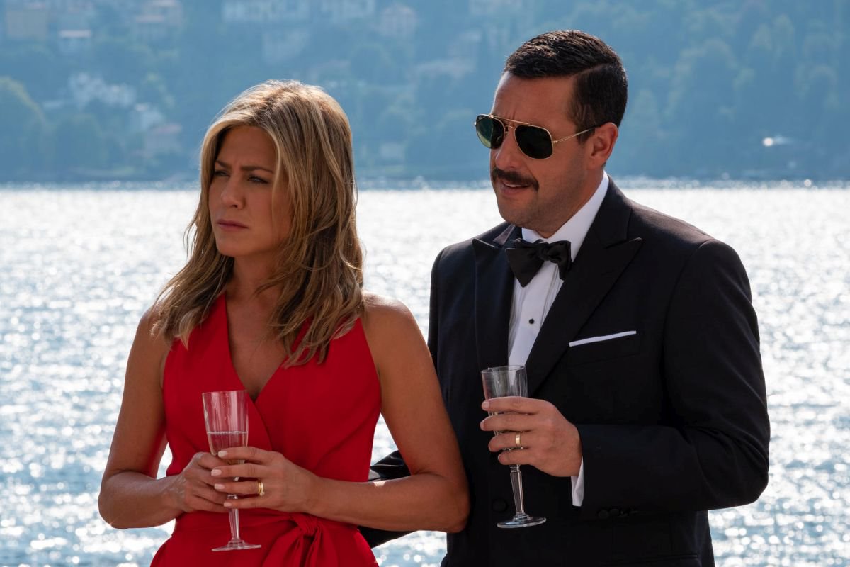     Murder Mystery - Adam Sandler i Jennifer Aniston w komedii Netflixa [zdjęcia]