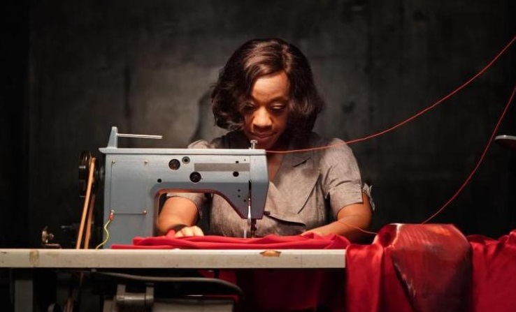     In Fabric - zwiastun horroru o przeklętej sukience