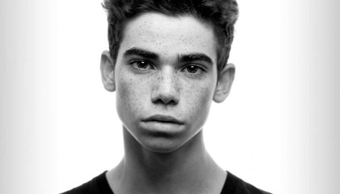     Cameron Boyce nie żyje. Gwiazda Disney Channel miała 20 lat