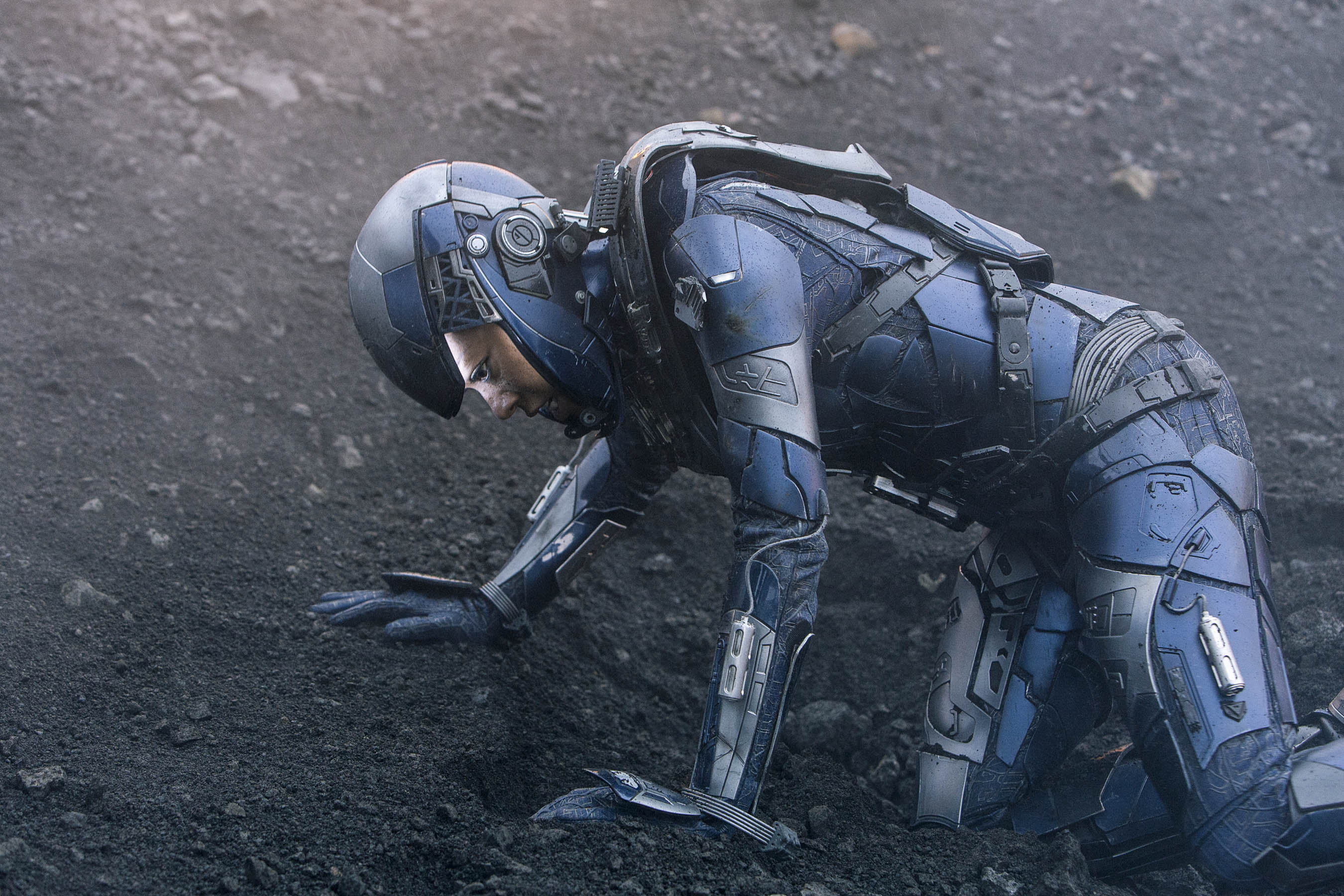     Star Trek: Discovery - zdjęcia z 3. sezonu. Bohaterowie w dalekiej przyszłości! [SDCC 2019]