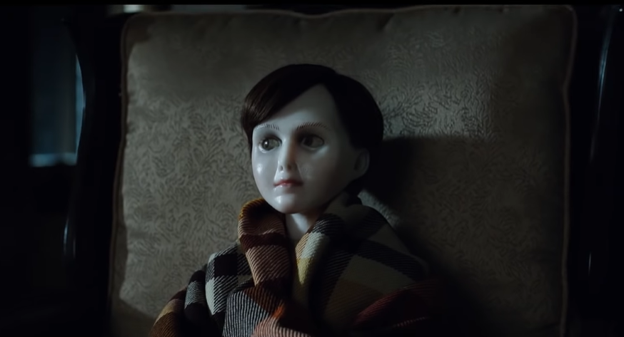     Brahms: The Boy 2 - nowy zwiastun horroru. Katie Holmes kontra demoniczna lalka
