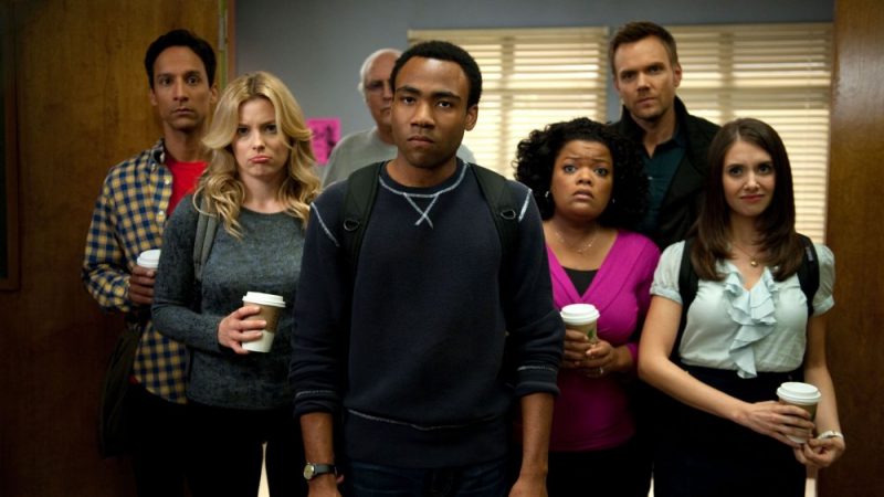 Community - Donald Glover i Chevy Chase wrócą w filmie? Twórca komentuje