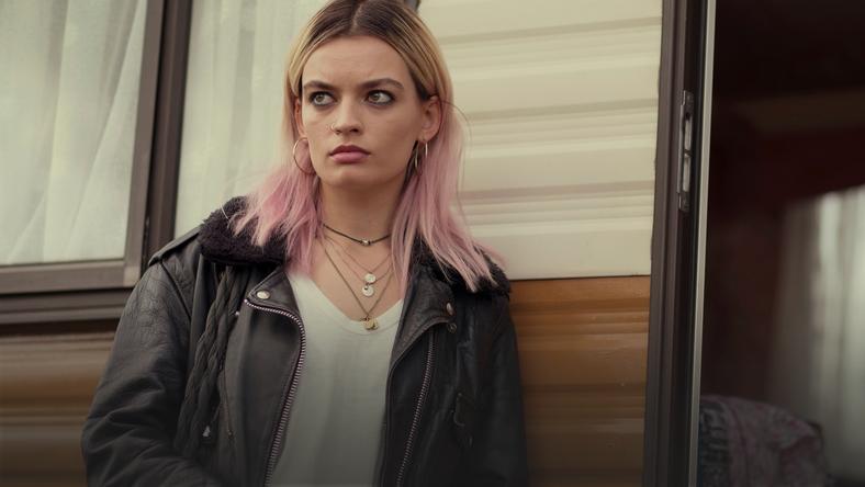     Gwiazda Sex Education zagra Emily Bronte. Film o życiu autorki Wichrowych Wzgórz