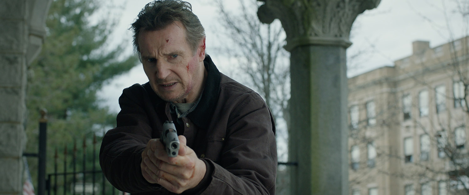     Honest Thief - Liam Neeson w wybuchowym zwiastunie thrillera