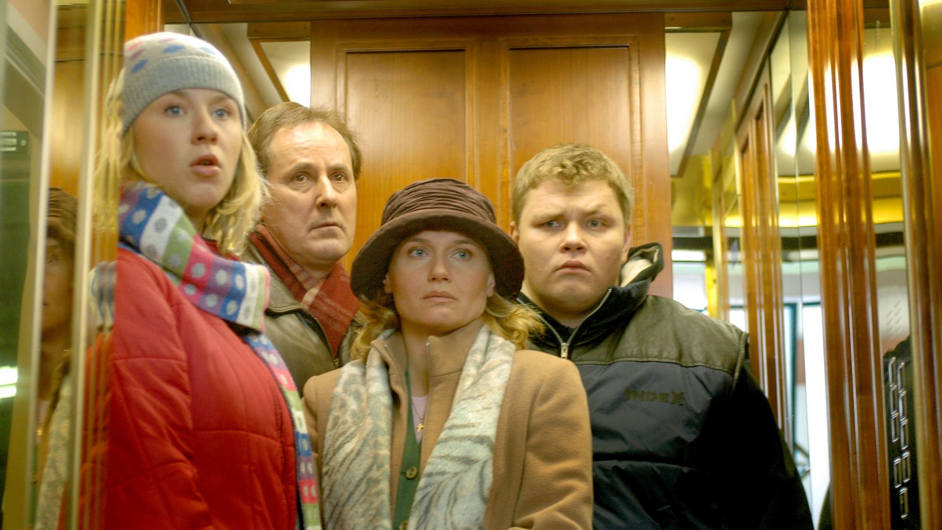     Bulionerzy, czyli komedia o rozkroku między blokowiskiem a apartamentowcem