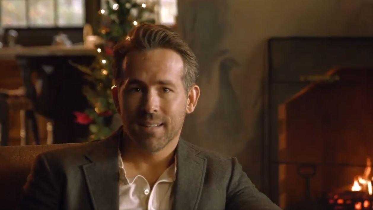     Krudowie 2: Nowa Era - Ryan Reynolds reklamuje film animowany i... gin