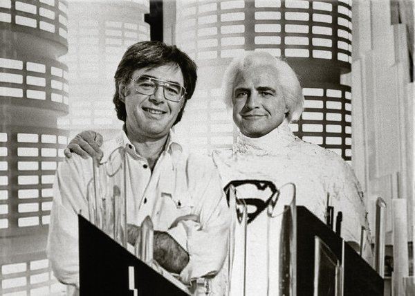 Richard Donner nie żyje. Supermanem pokazał ludziom, że mogą latać, a Zabójczą bronią bawił do łez