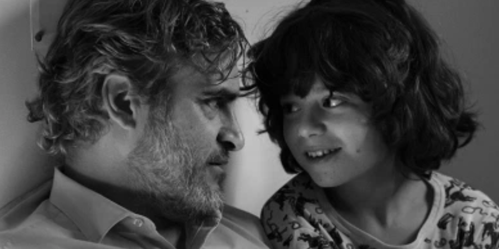     C'mon C'mon - zwiastun filmu od studia A24 z udziałem Joaquina Phoenixa