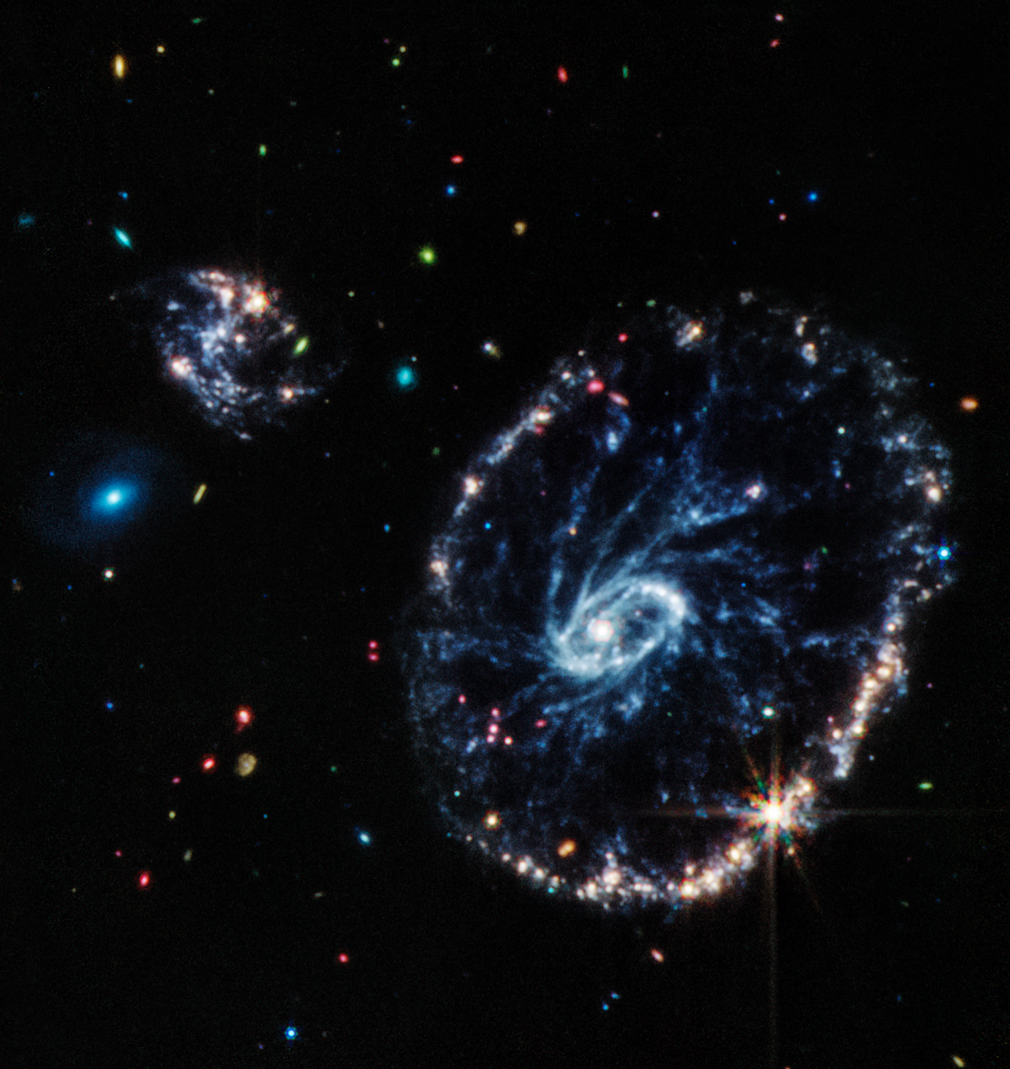 Galaktyka Koło Wozu - teleskop Webba (MIRI)