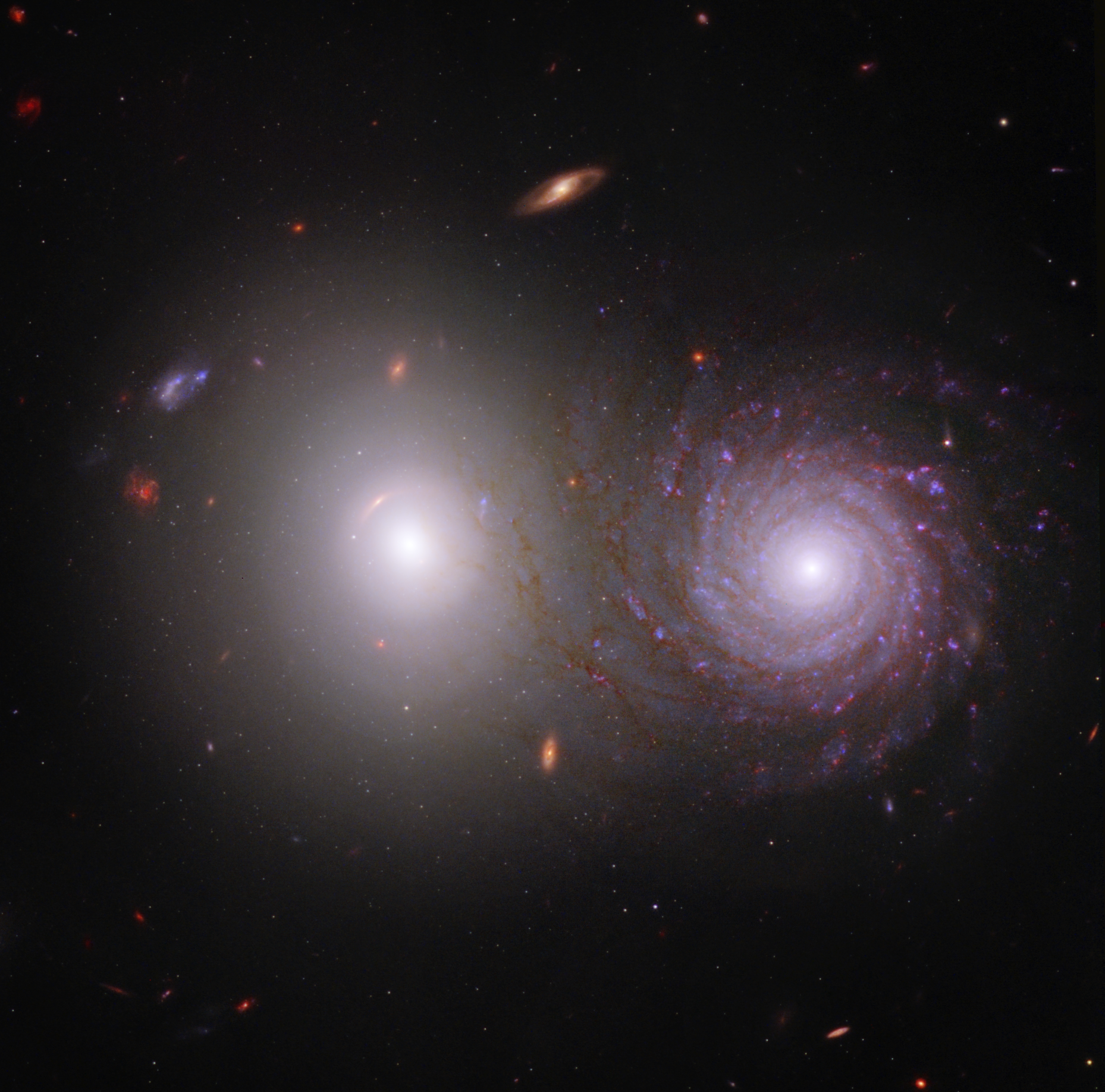 Teleskopy Webba i Hubble'a - zdjęcie pary galaktyk VV 191