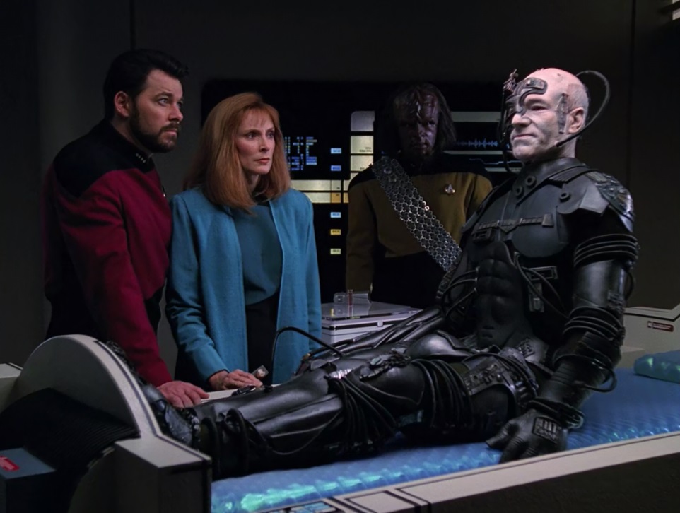 21. Star Trek: Następne pokolenie (sezon 3, odcinek 26) – Picard zostaje uprowadzony i zasymilowany przez Borga. 