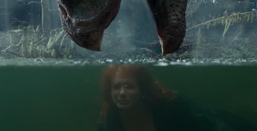     Jurassic World: Dominion - ogromny dinozaur budzi strach na nowym zdjęciu z filmu