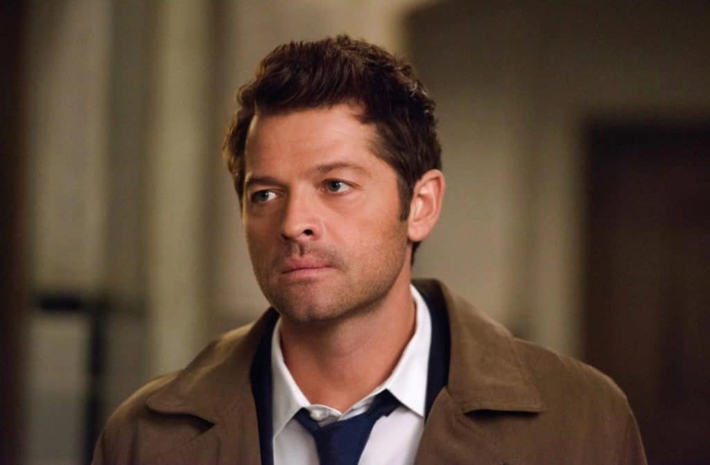 Misha Collins zmienia się w Dwie Twarze. Nowy film zza kulis Gotham Knights