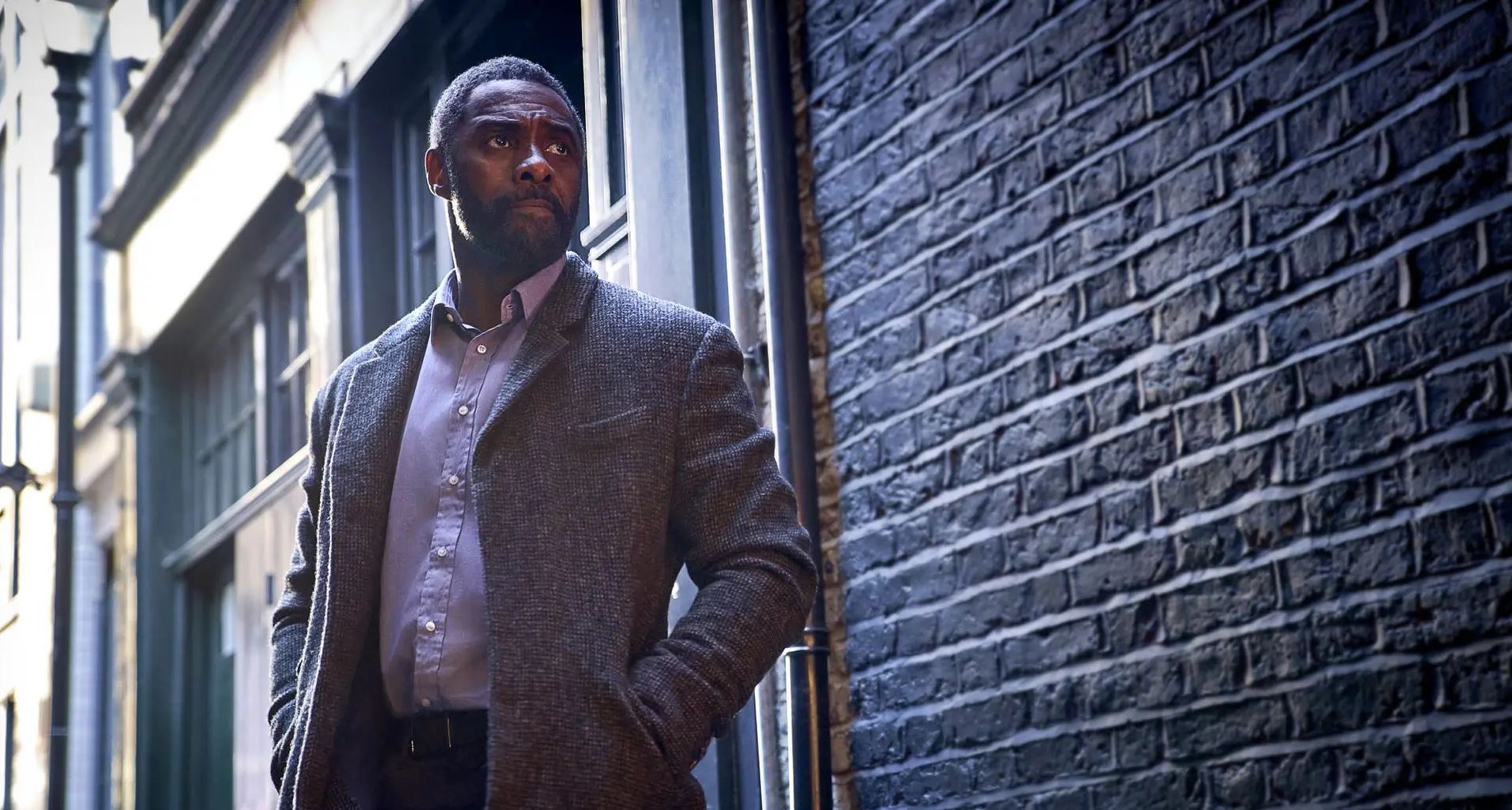 Idris Elba nie chce się postrzegać jako czarny aktor. Czuje się zaszufladkowany
