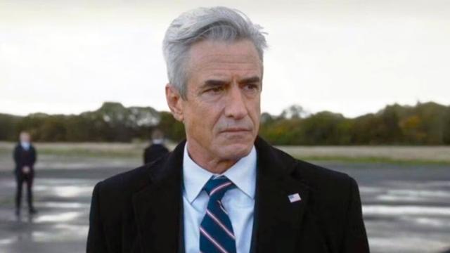     Tajna Inwazja - aktor grający prezydenta w MCU odnosi się do informacji o zastąpieniu go przez postać Harrisona Forda