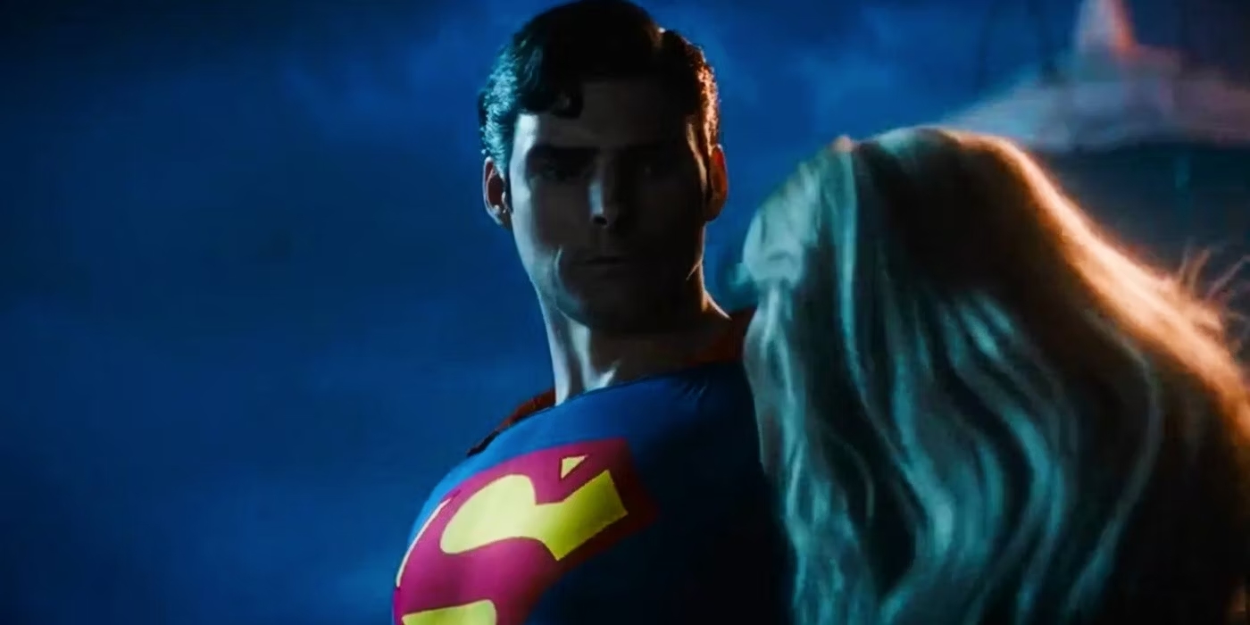 Flash - cameo Christophera Reeve'a znów pod ostrzałem. Aktor z Tajemnic Smallville broni występu