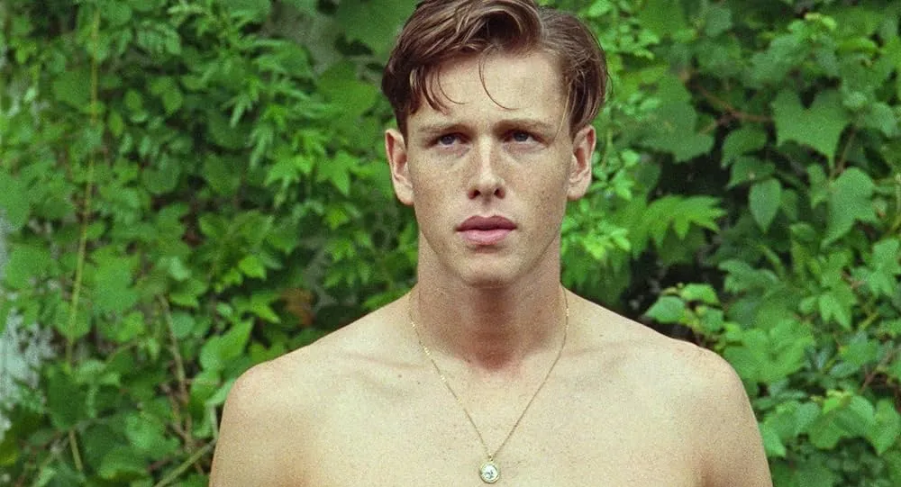 Harris Dickinson w filmie Beach Rats