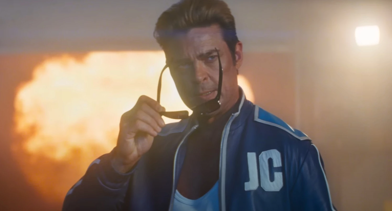 Johnny Cage (Karl Urban)