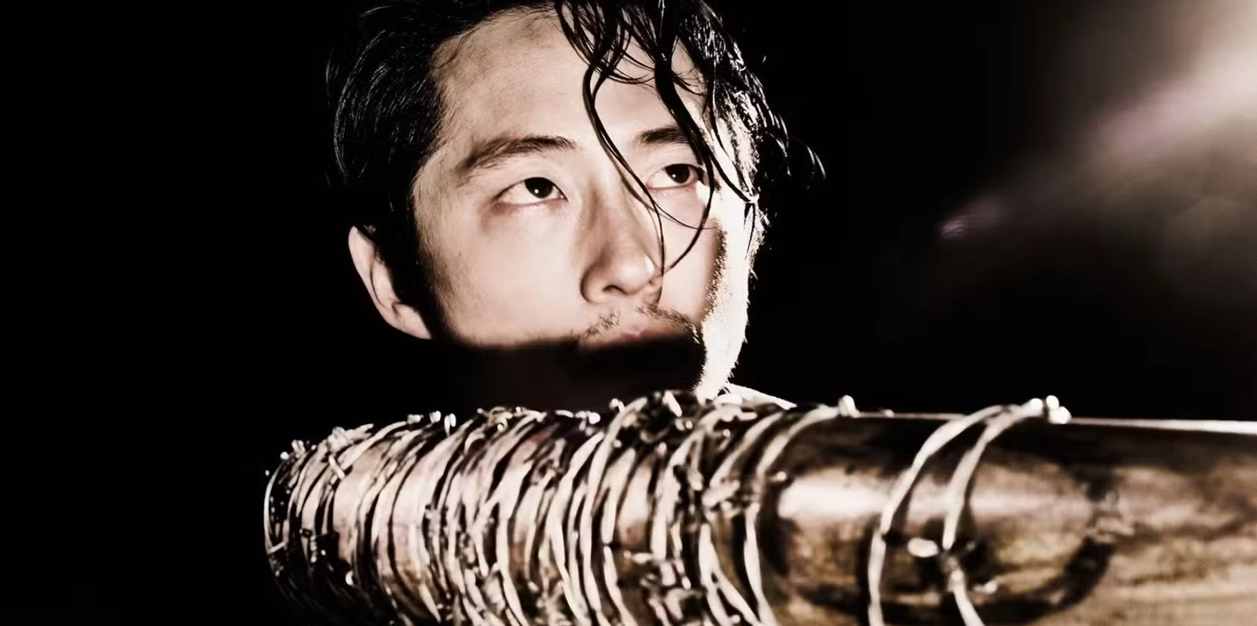 Glenn Rhee (The Walking Dead) - Negan zabił bohatera brutalnie uderzając go kijem baseballowym owiniętym drutem kolczastym.