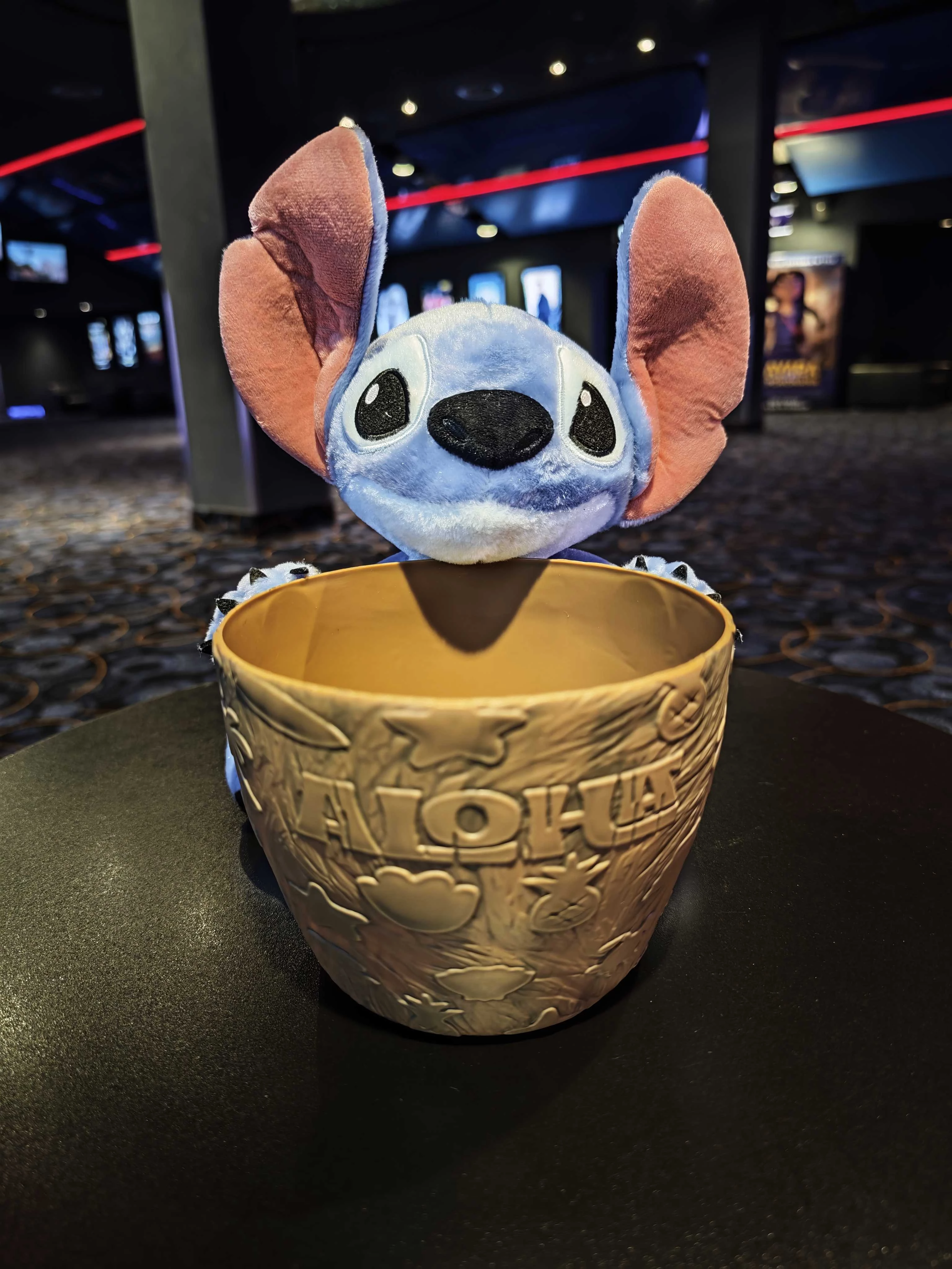 Lilo i Stich - kubełki na popcorn i kubeczki związane z filmem w limitowanej sprzedaży w sieci Cinema City