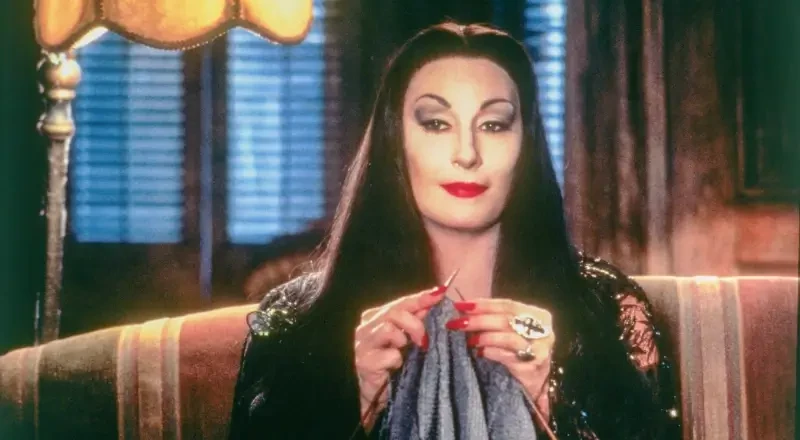 32. Morticia Addams (Rodzina Addamsów)