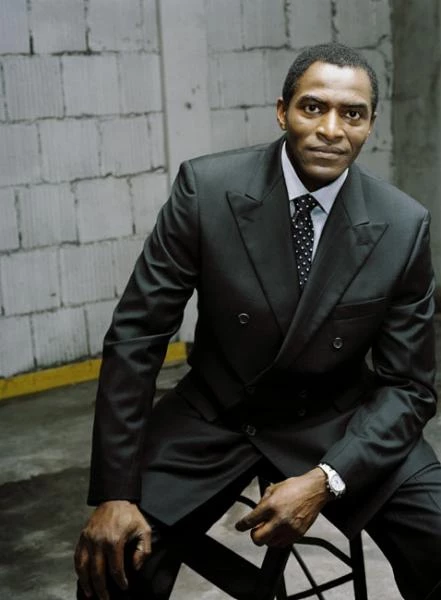Carl Lumbly