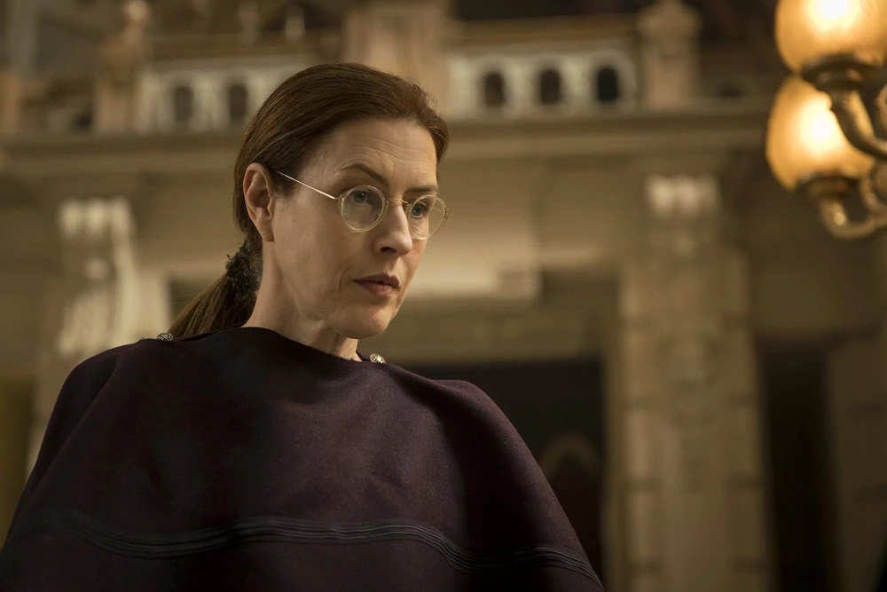 Gina McKee w Emerald City (2016)